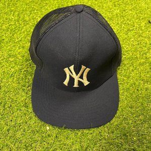 Men's Navy and Blue Hat